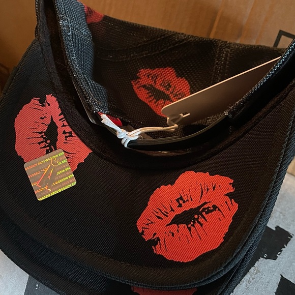 ⭐️NIB Limited Edition Goorin Brothers “Duck Lips” Trucker H… - Picture 10 of 10